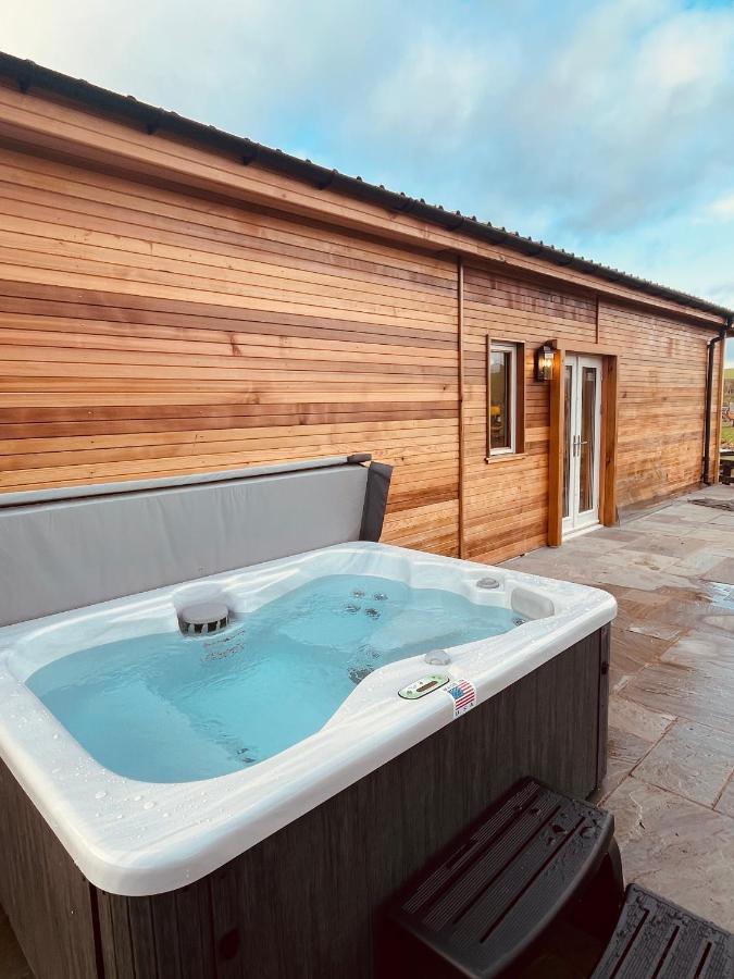East Learmouth Lakeside Lodges - Larch Lodge Cornhill on Tweed Exterior foto